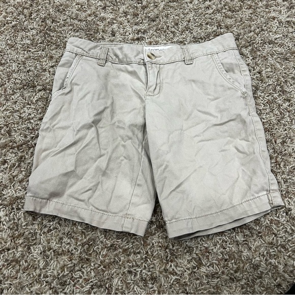 Aeropostale Stretch Women’s Size O Low Rise Bermuda Shorts Beige - Picture 1 of 3